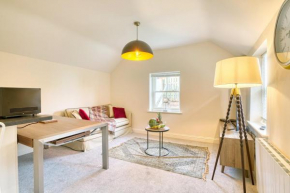 Pass the Keys Cosy flat in the Town Centre